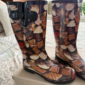 Dirty Laundry Brown Multi Raindrop Boots